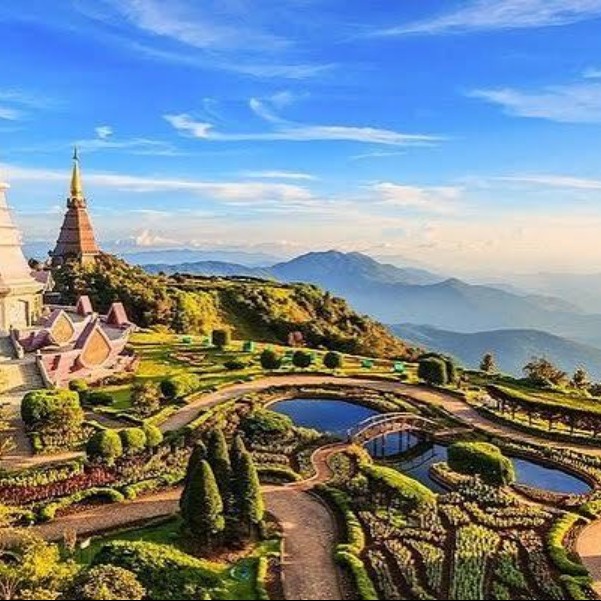 Places To Visit in Thailand
Chiang Mai
Chiang Mai Tourism
Formerly the seat of the Lanna Kingdom...