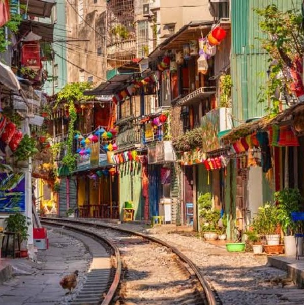 Places To Visit in Vietnam
Hanoi
Hanoi Tourism
Hanoi is Vietnam's capital, sitting on the banks o...
