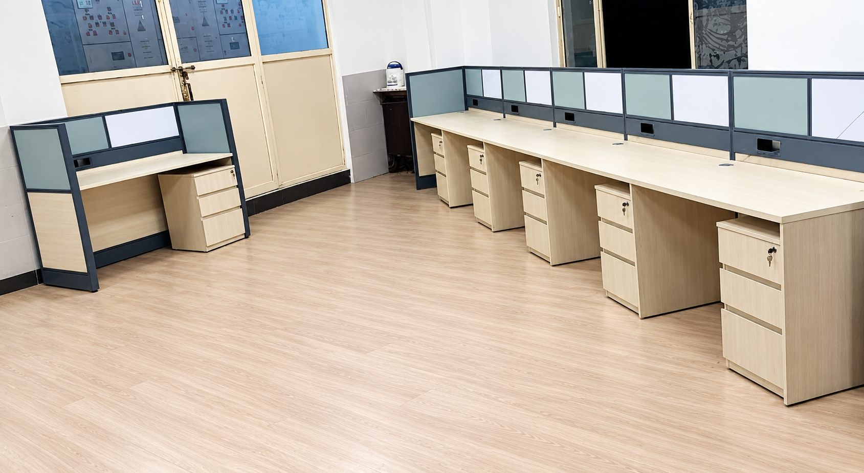 School Classroom Furniture Manufacturer In Noida | Kantoor Furniture
