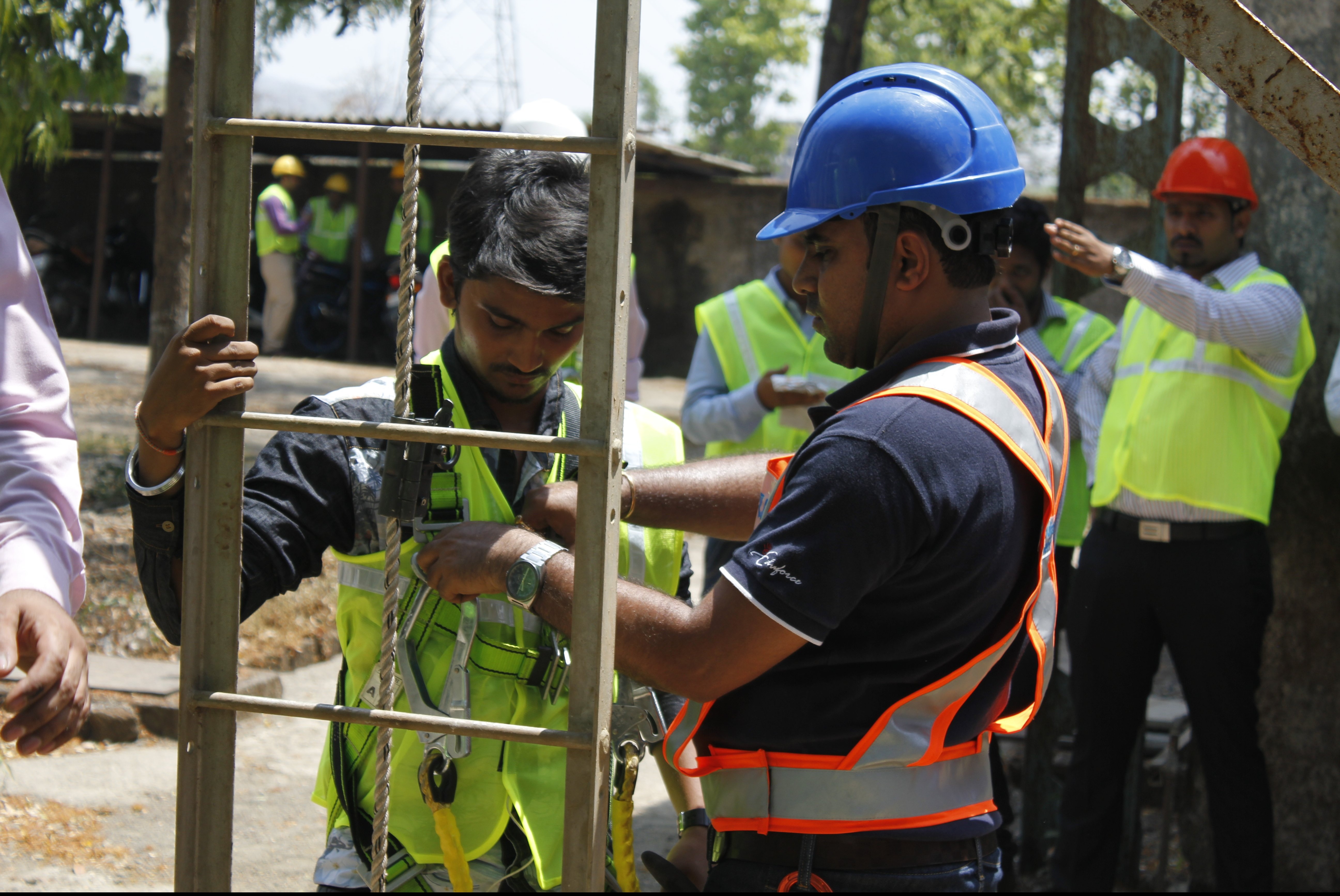 rooftop work safety certificat