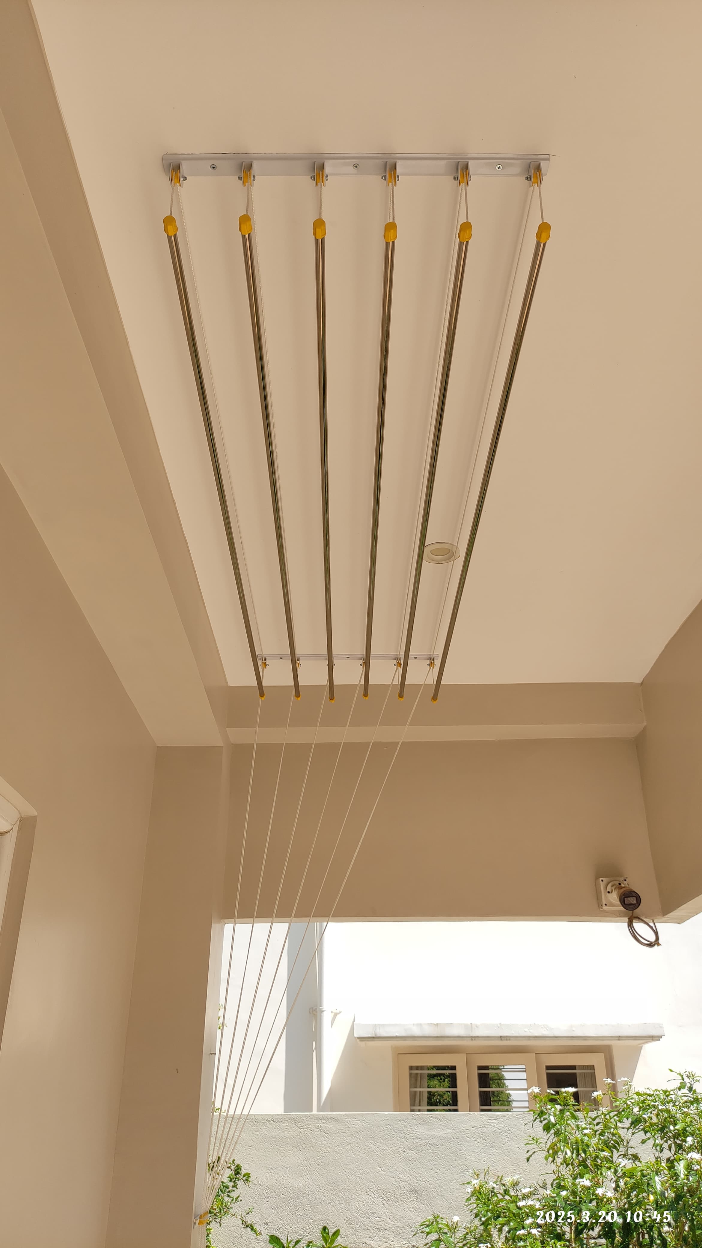 Ceiling cloth hangers In Ambattur