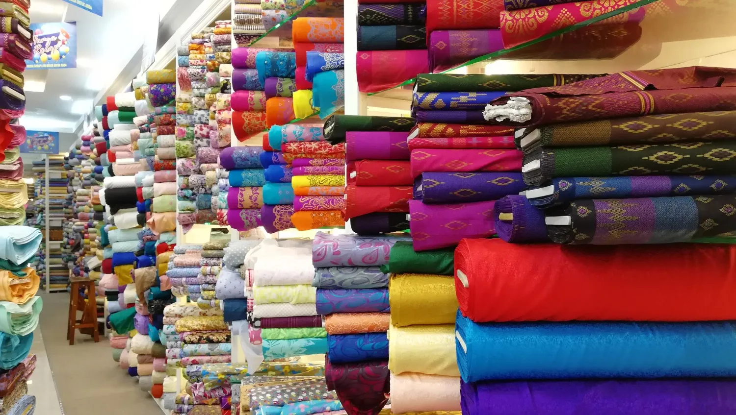 Best Reyon Fabric Traders and Dealers in Jaipur fo...