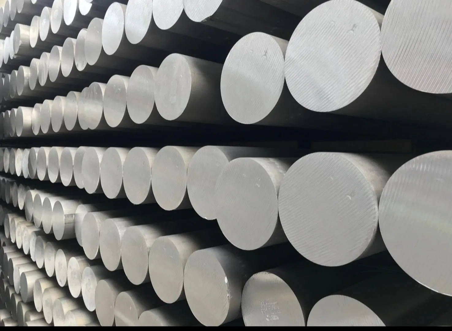 Best EN-8D Round Bar Dealers in Pune