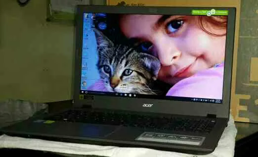 Pre-Owned Laptop BOX PACK
Acer Aspire E 15 - 573...
