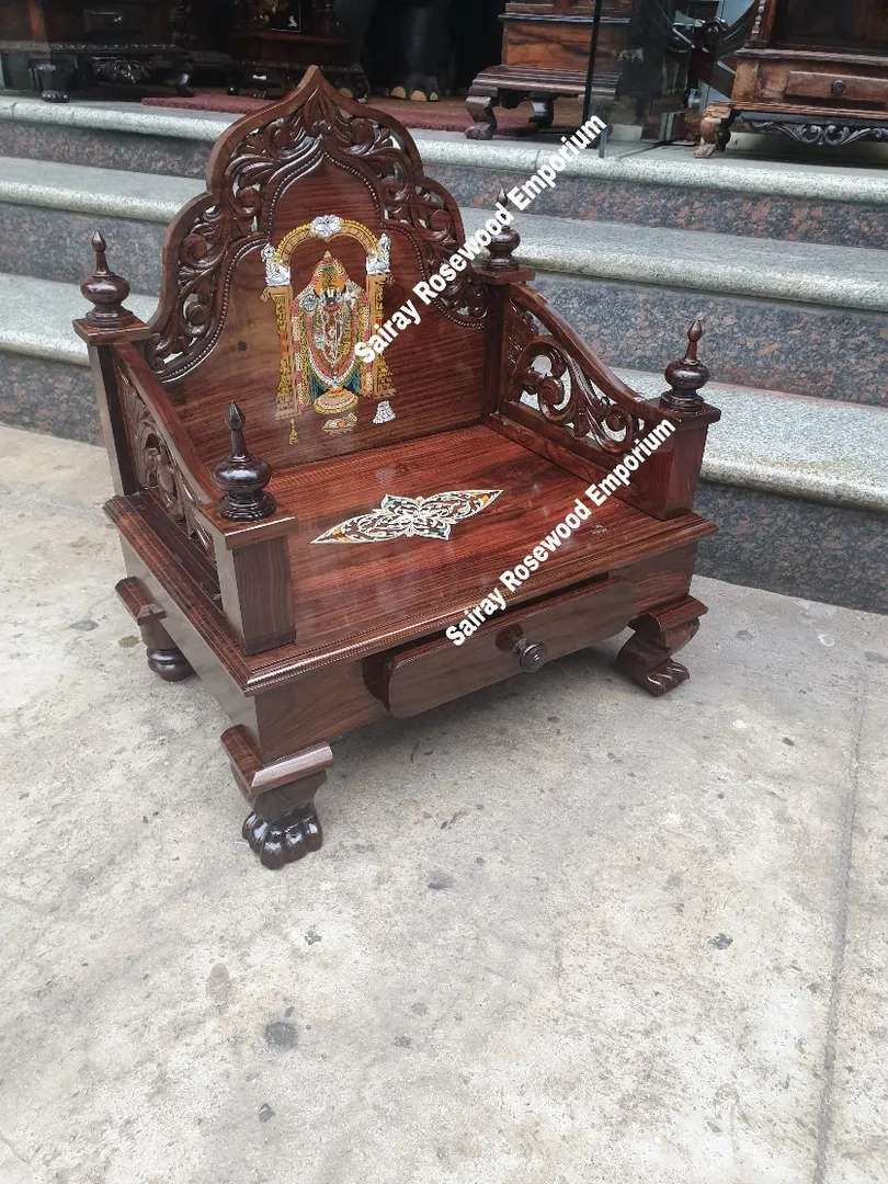 Rosewood Pooja Mandasana
Rosewood mandasana in co...