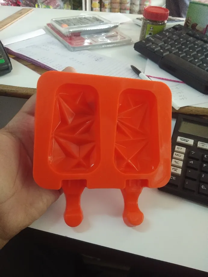 New design of Cakesicle mould now available at Cha...