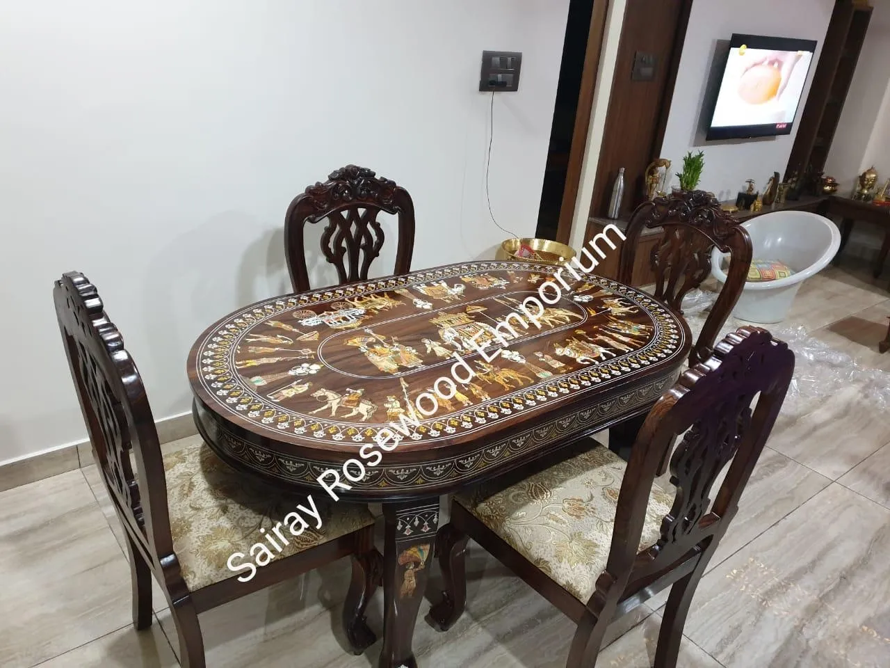 Rosewood Dinning table
4 Chairs Dinning table wit...