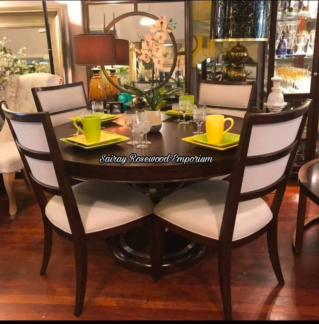 Rosewood Dinning table
4 Chairs Dinning table wit...