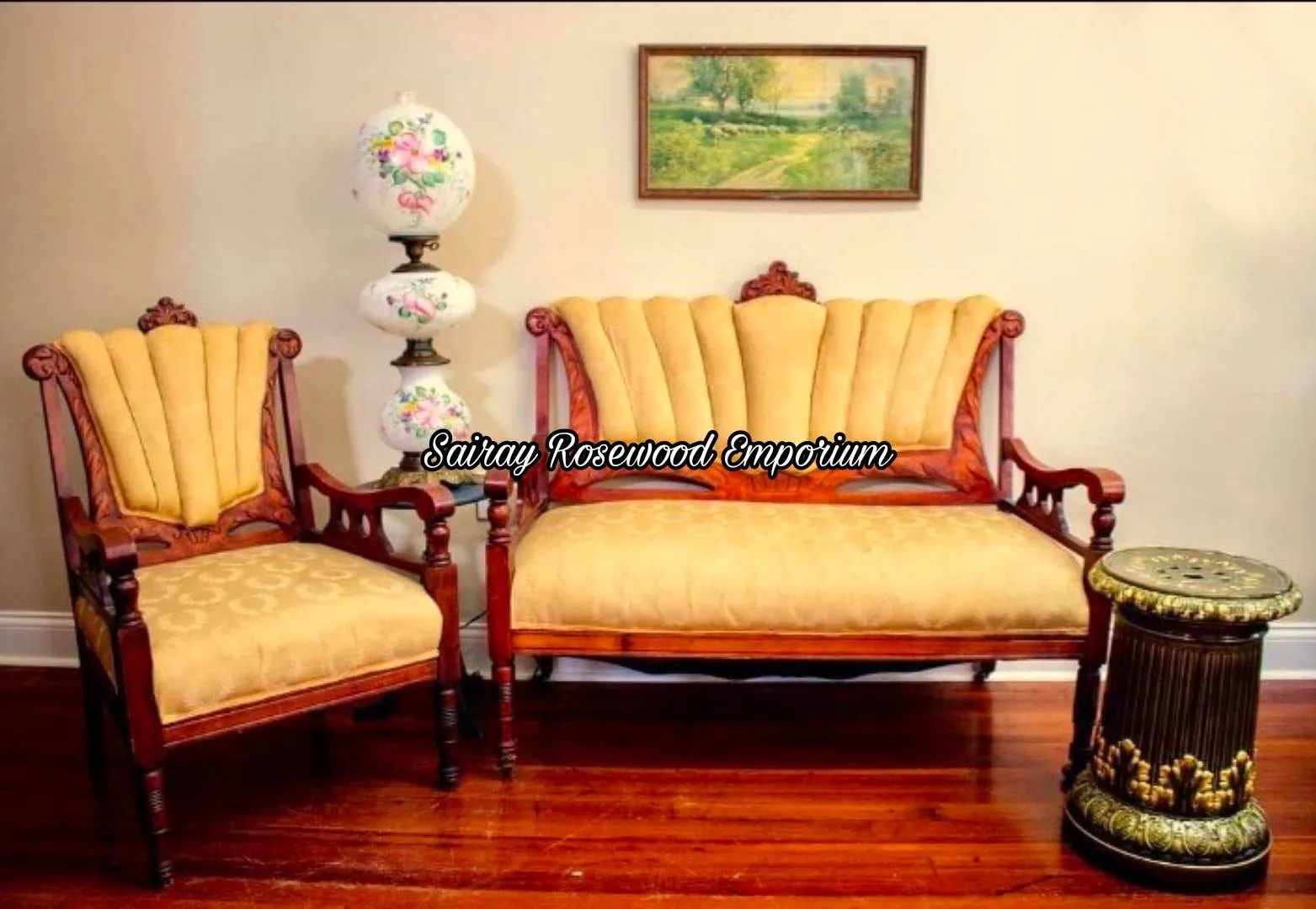 Rosewood sofa 3+1+1
With Antique Carving
Heavy du...