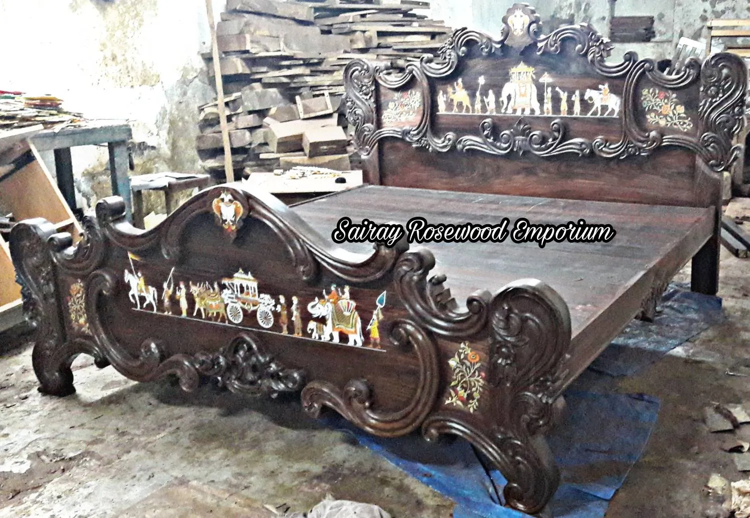 Rosewood Cot
Heavy thickness cot with Dashara inla...