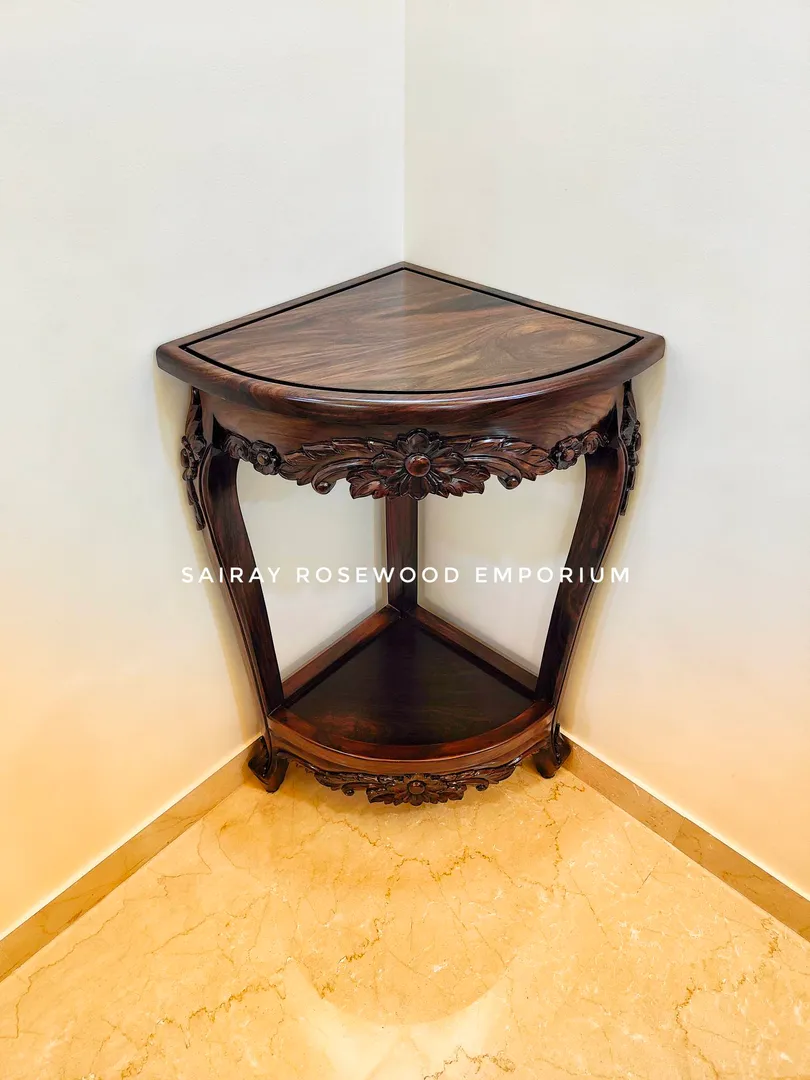 Rosewood Coner table
18X18
30" Height
With 1.25...