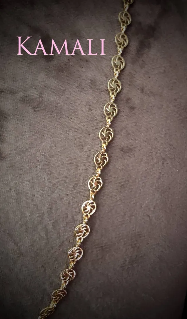 Impon Fancy Chain
18 Inches Short Chain
1gm Gold...