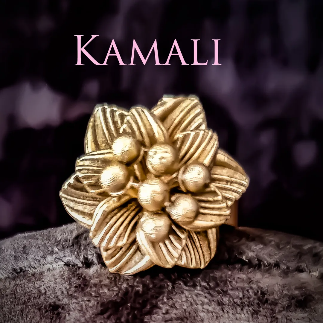 Antique Rings - KAMALI - Radiance Collections - Fr...