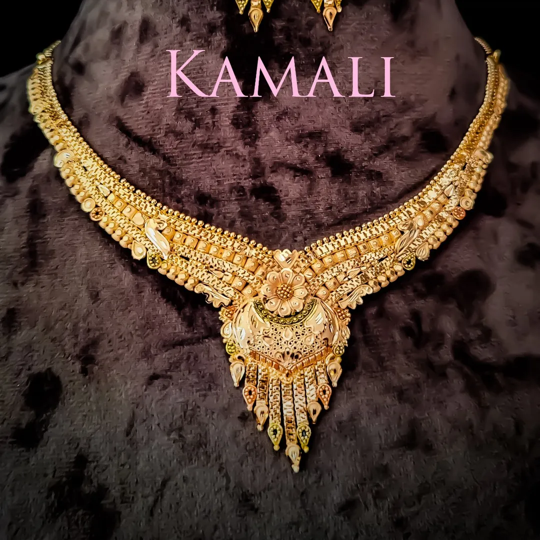 Bombay Necklace with Stud and drops with North Scr...