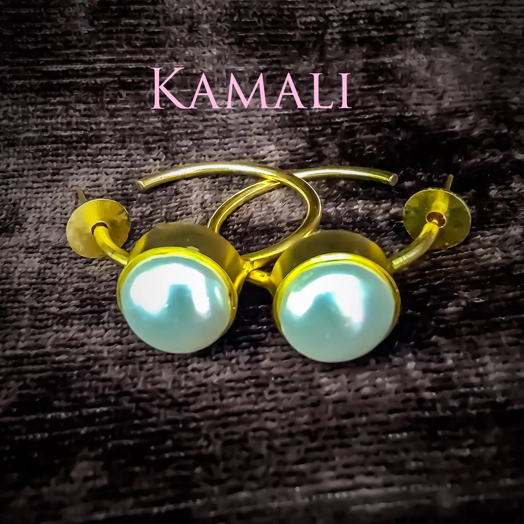 Pearl Ear Rings
Kamali - Radiance Collections
Ex...