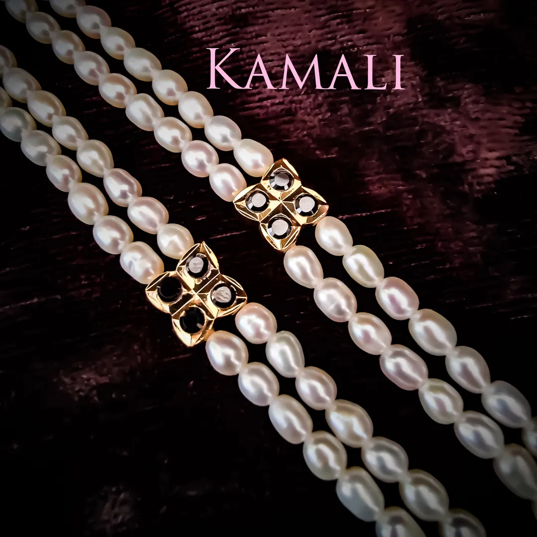 Muthu Maalai
Original Pearl Chain
For full image...