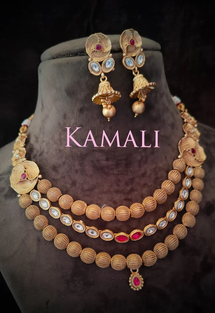Kundan Necklace Set with Jumkkas
Kamali Queen Rad...