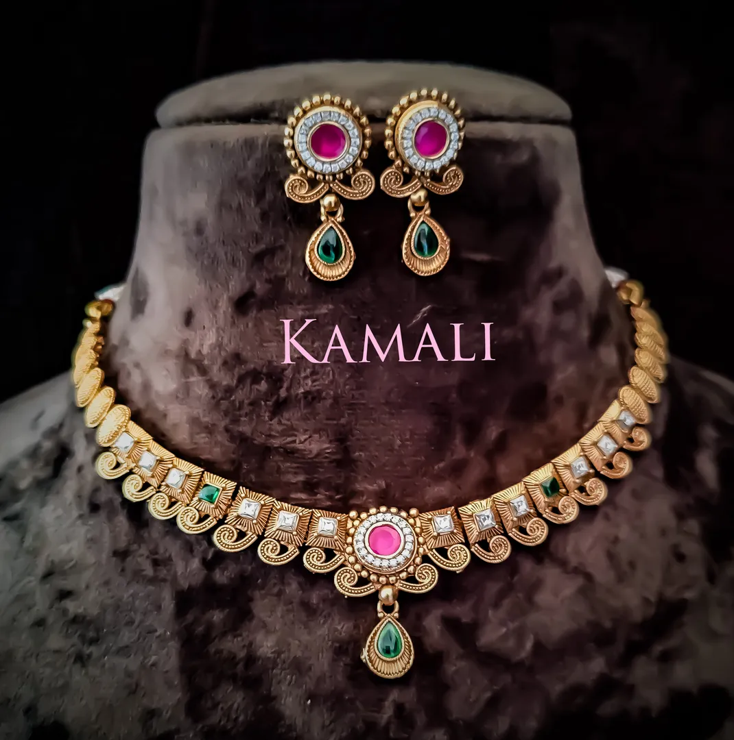 Kundan Necklace Set with Jumkkas
Kamali Queen Rad...