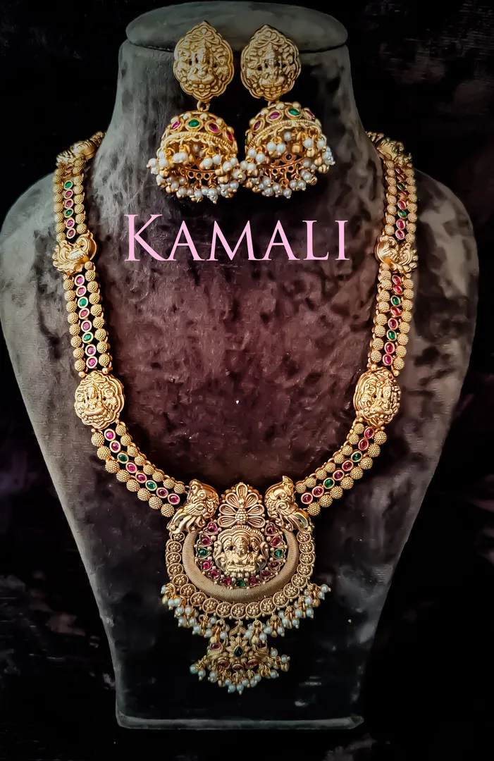 Lakshmi Haram
Exclusive Antique Jewellery Collect...