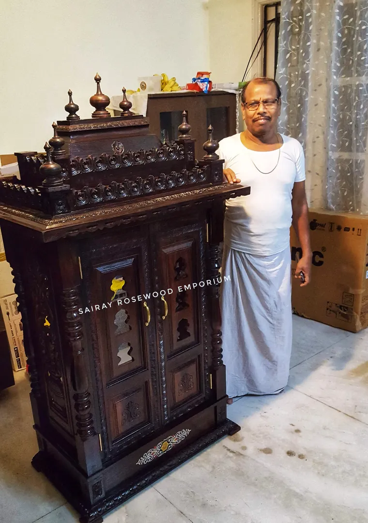 Rosewood Pooja mantap
Depth 21
width 36
height 5.5...