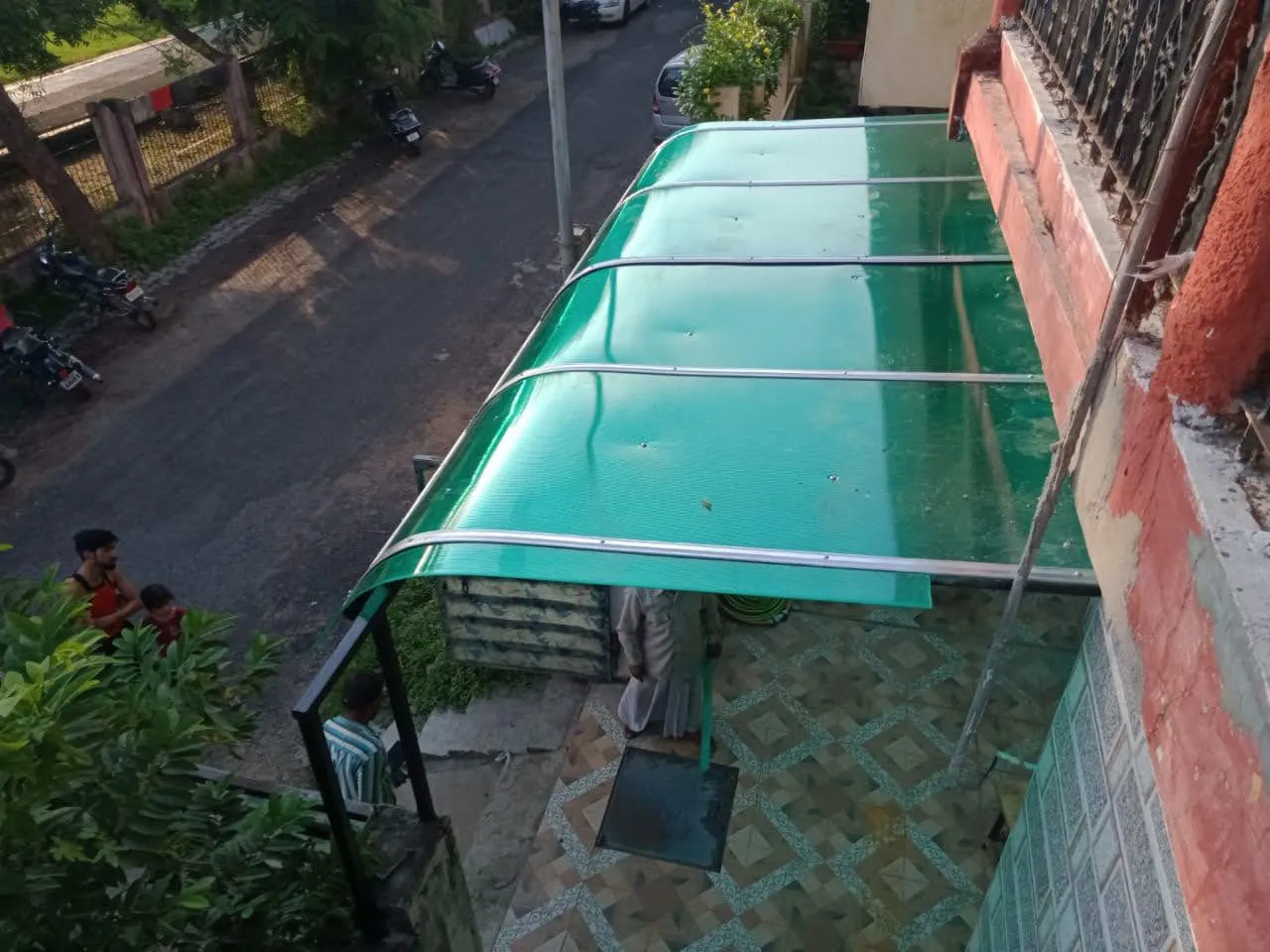 Polycarbonate Car Parking Shed
Polycarbonate Car P...