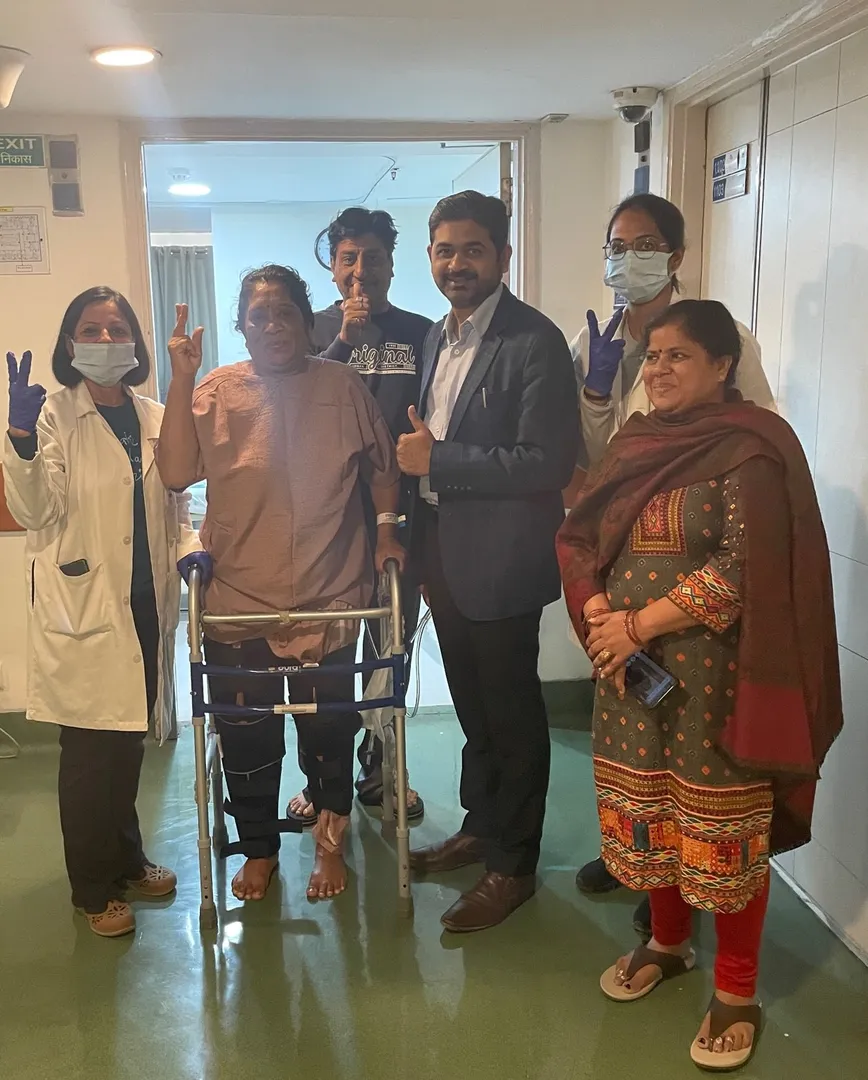 Bilateral total knee replacement done in 59 years ...