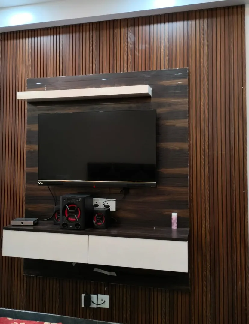 LCD panel with Flute Panel
LCD tv panels are made ...