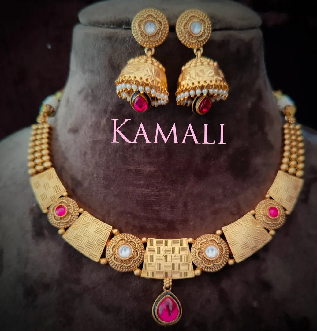 Kundan Necklace Set for Women
Kamali Queen Radian...