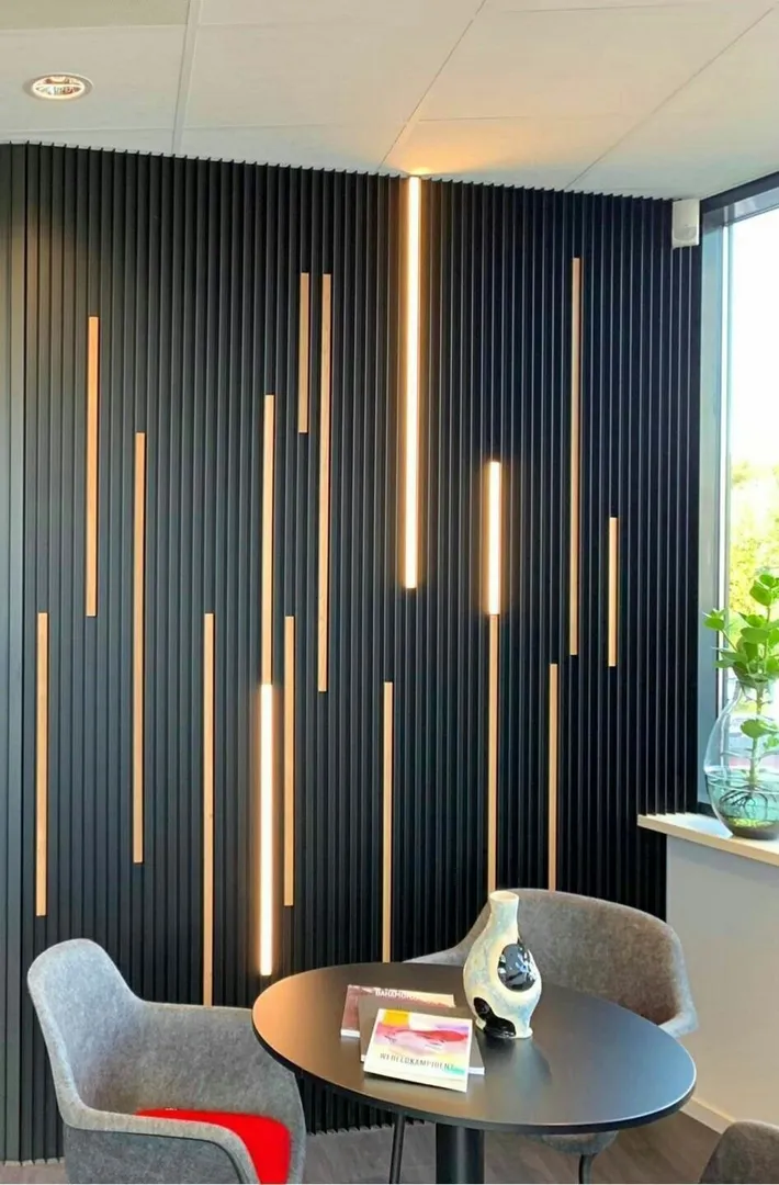 Creating a visual post with two chairs, Louvers Pa...