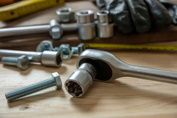 "Torque Wrenches & Torque Multipliers: Precisi...