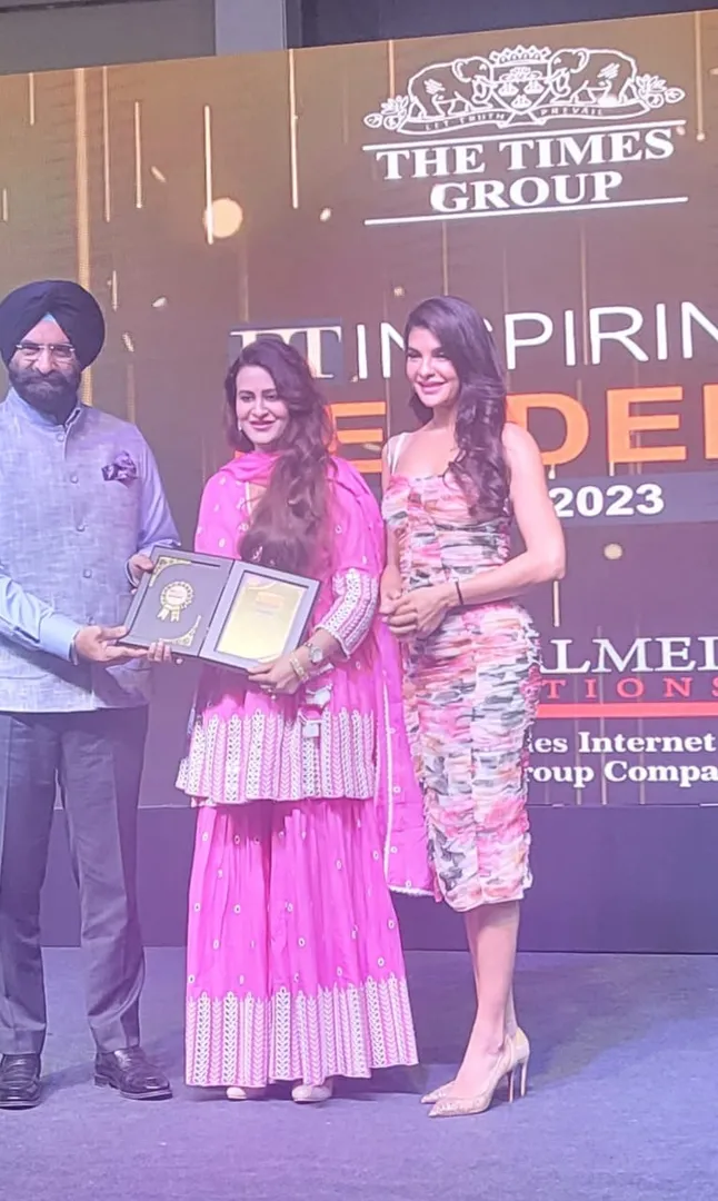 Dr. Saloni Sinha received the North India ET Inspi...