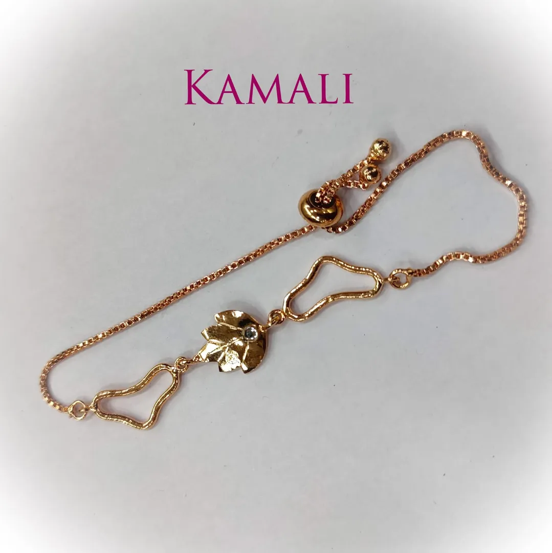 Bracelets Collections
With Silicon grip
Exclusiv...