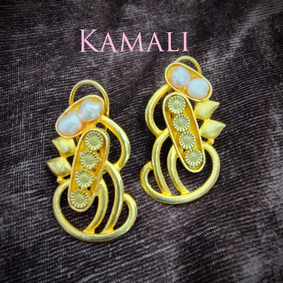 Designer Studs
Exclusive Kundan and Pearl Studs
...