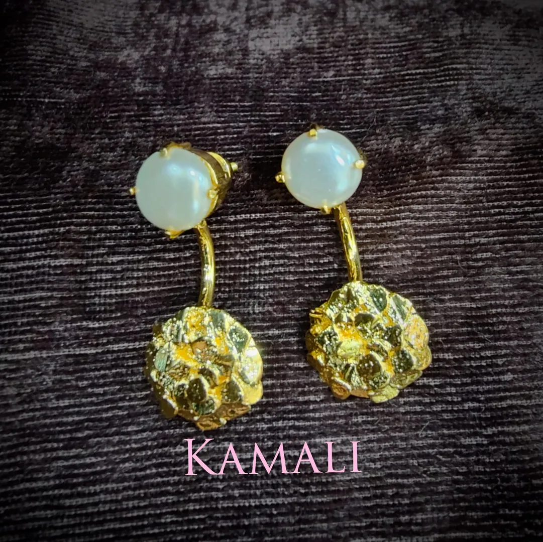 Pearl Ear Ring
Original Pearls
Kamali Queen Radi...