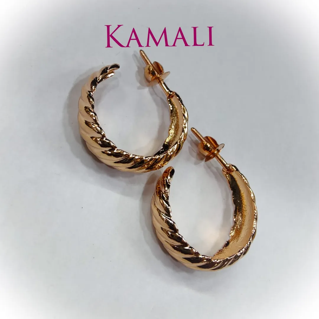 Designer Studs
Exclusive Kundan and Pearl Studs
...