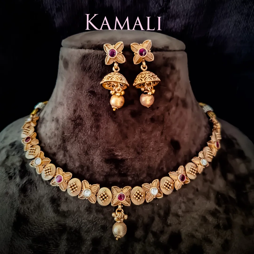New Radiance and Lazuli Collections
Simple Neckla...