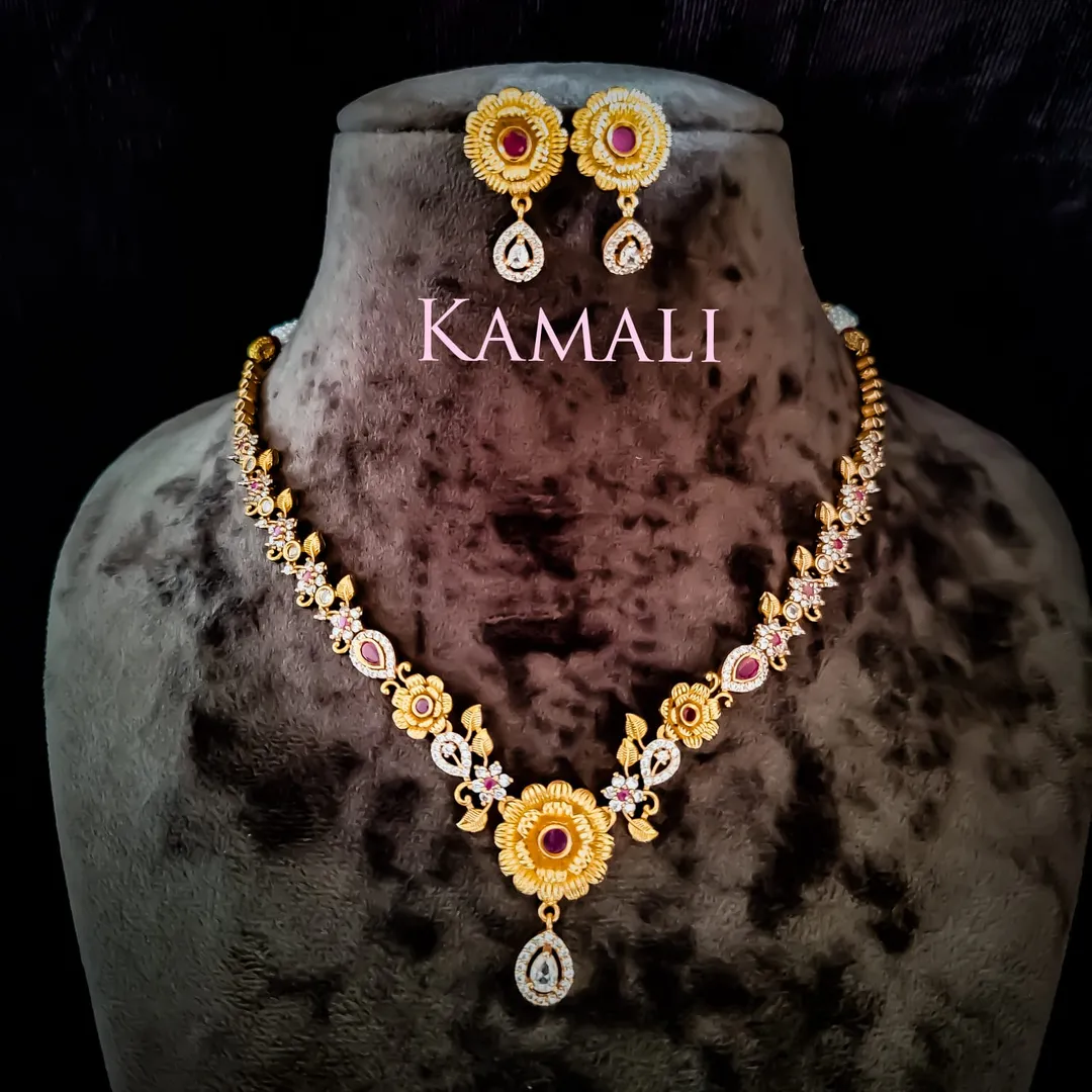 Simple Necklace designs
Kamali Queen Lazuli Colle...