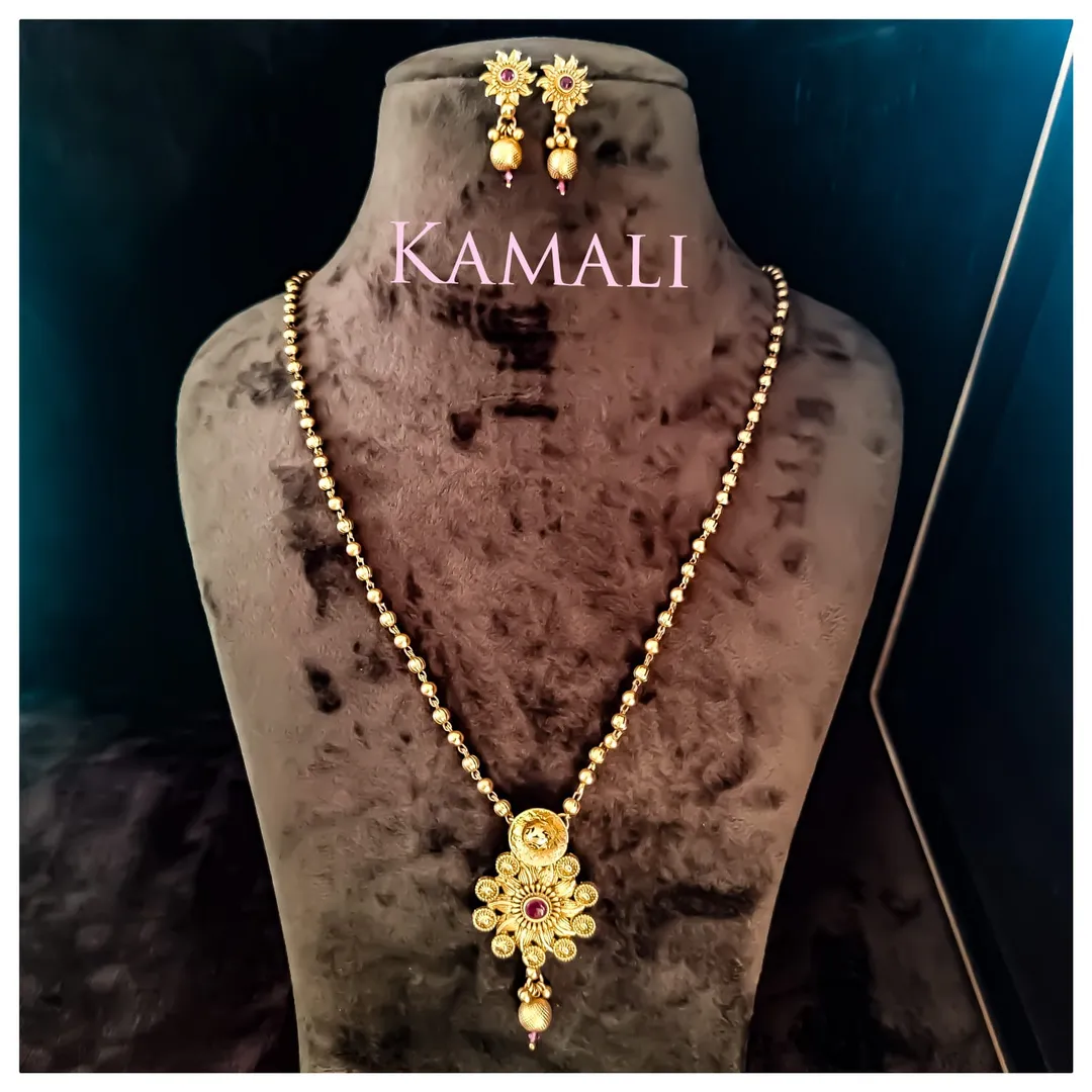 Antique dollar Chain
Less weight collections
Thi...