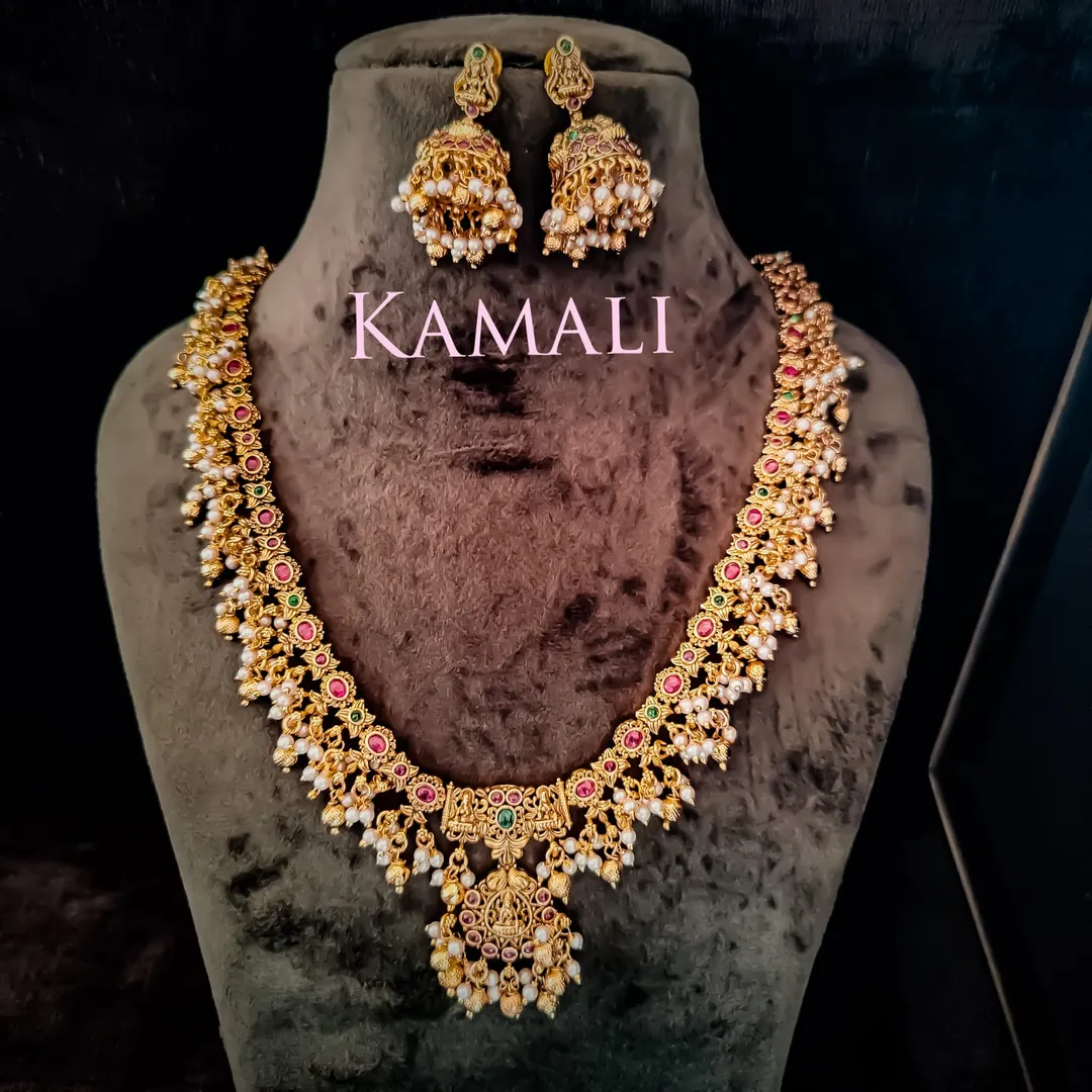 New Antique Jewellery Collections
Kamali Queen An...