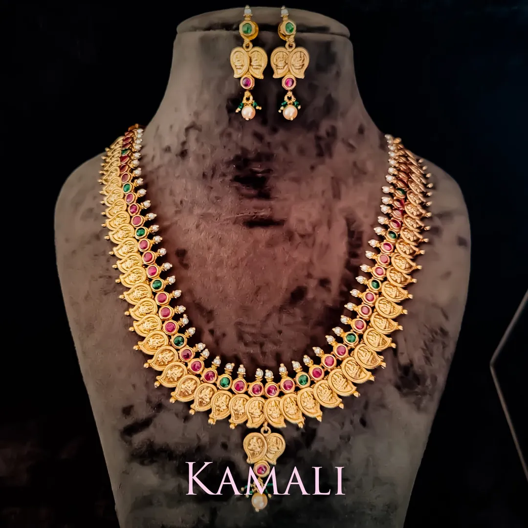 All time favorite
Kamali Queen Antique Collection...