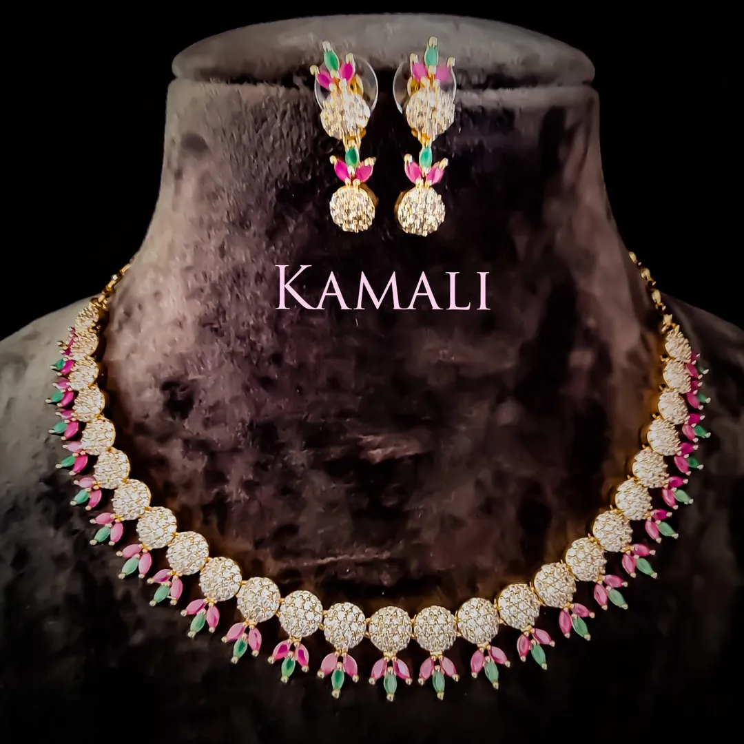 Kamali Queen Lazuli Collections
Artificial Gold P...
