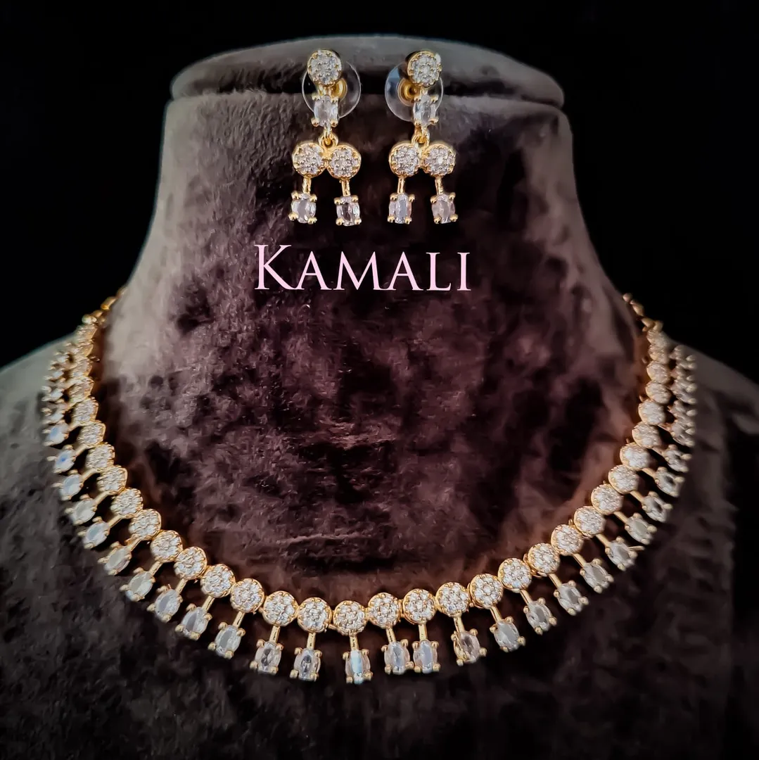 Kamali Queen Lazuli Collections
Artificial Gold P...