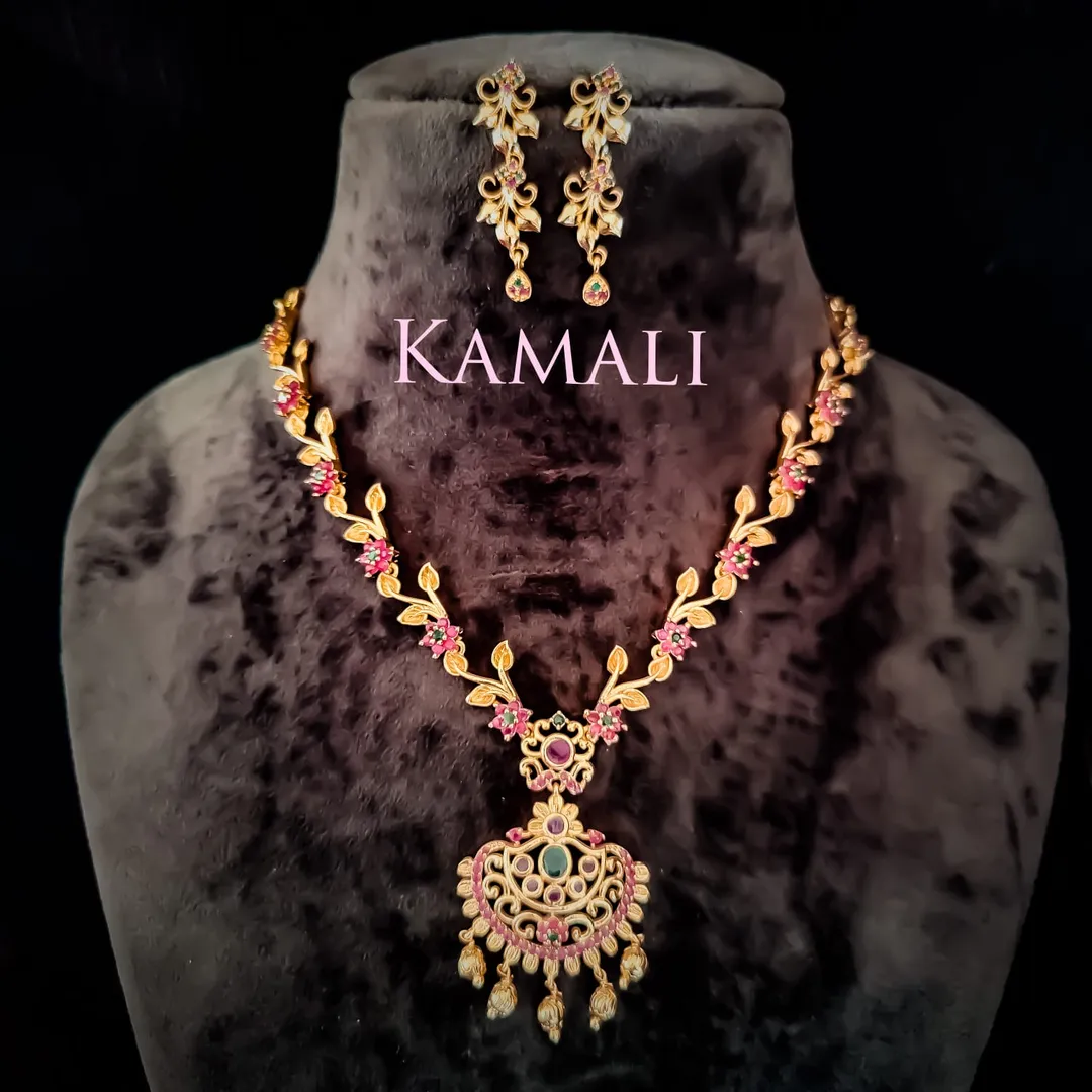 Dollar Chain Collections
Kamali Queen Lazuli Coll...