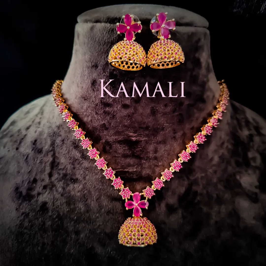 Red and Green Necklace set for Women
Kamali Queen...