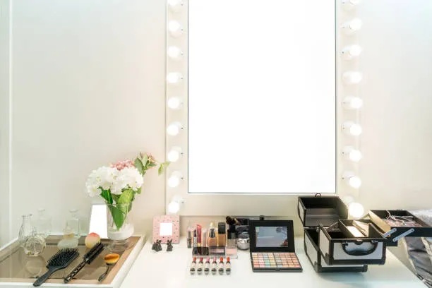 Best Makeup Vanity in Pune Discover the Best Makeu...