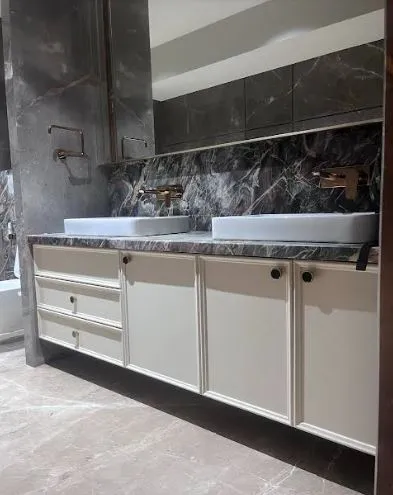Transform Your Bathroom with UNR Kitchens' Elegant...