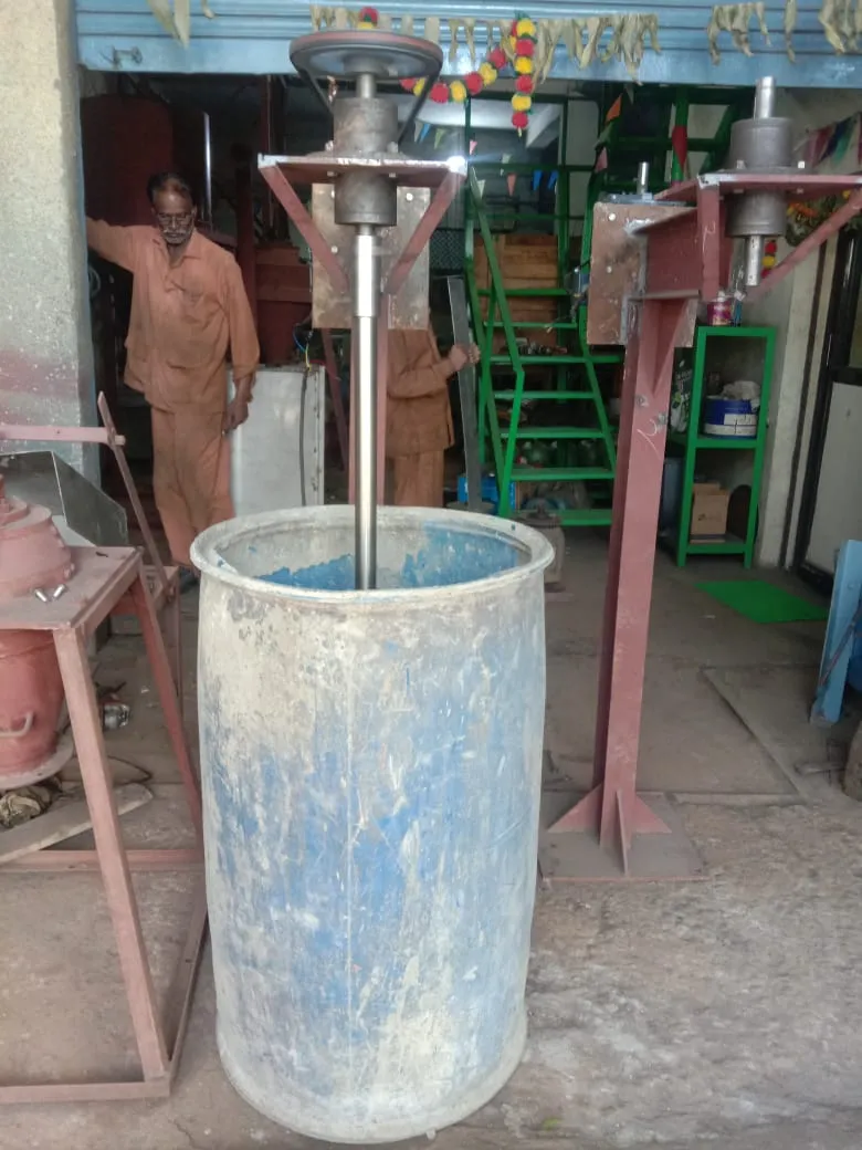 200lit cap. homogenizer with 2hp motor Manufacture...