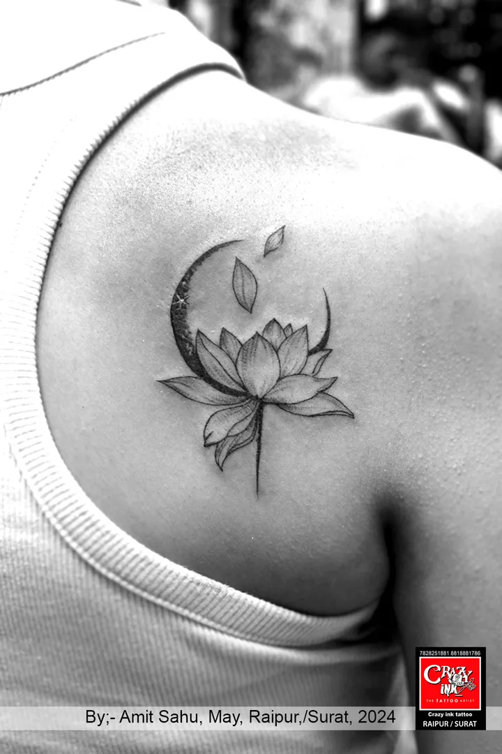 LOTUS FLOWER TATTOO DESIGN ON GIRL BACK SIDE
...