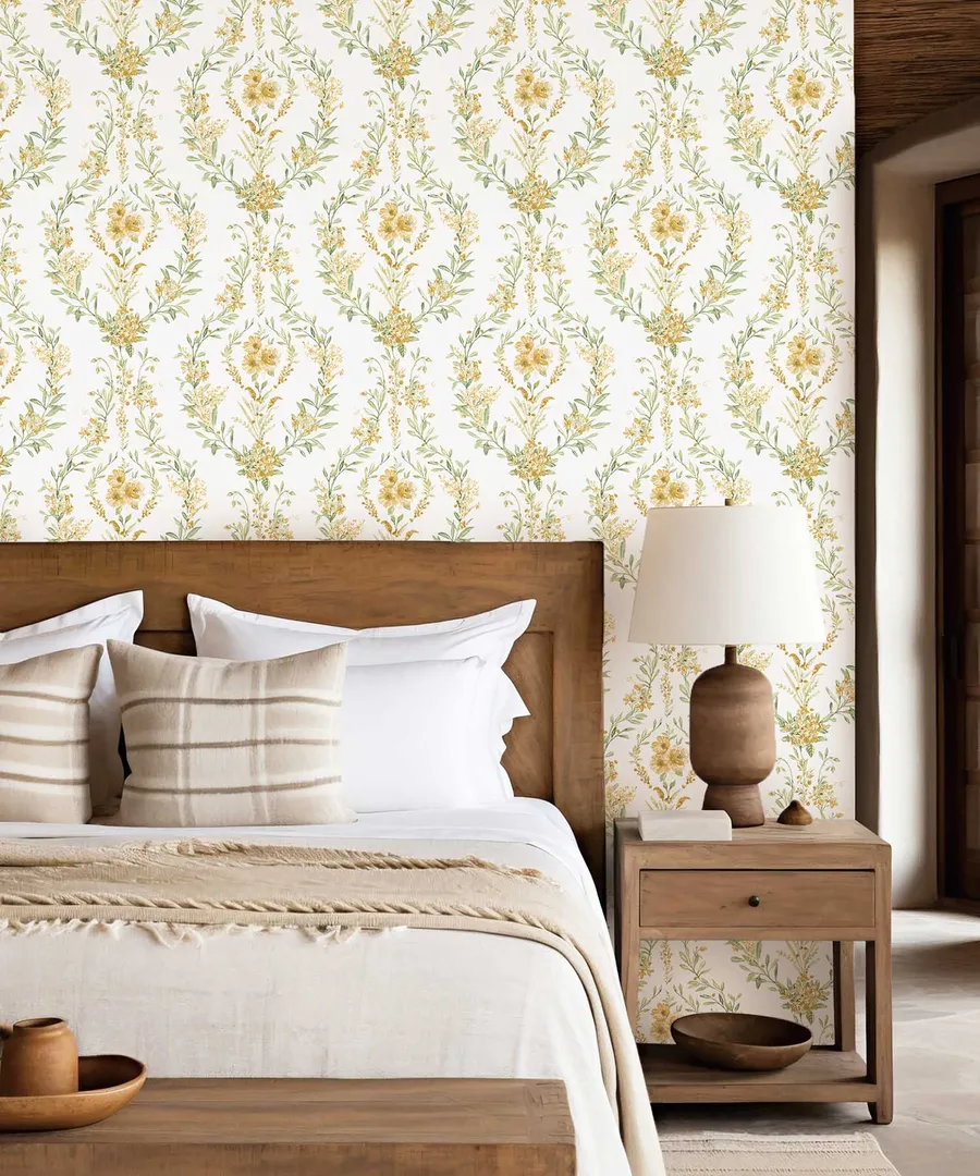 Floral
Discover a huge range of floral wallpaper d...