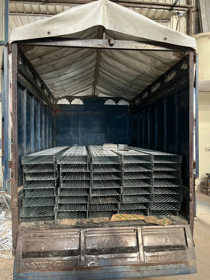 Perforated type cable tray Manufacturer in Ghaziab...
